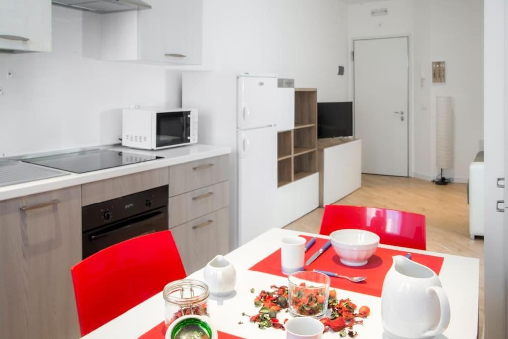 טרנטו B&B Gocciadoro 26 Nuovo, Climatizzato, Zona Ospedale, Posto Auto מראה חיצוני תמונה