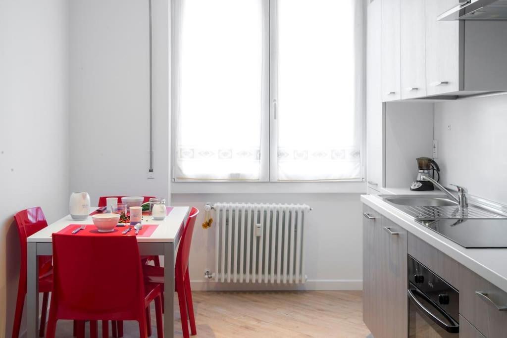 טרנטו B&B Gocciadoro 26 Nuovo, Climatizzato, Zona Ospedale, Posto Auto מראה חיצוני תמונה