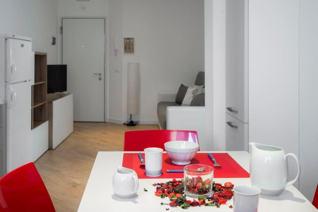 טרנטו B&B Gocciadoro 26 Nuovo, Climatizzato, Zona Ospedale, Posto Auto מראה חיצוני תמונה